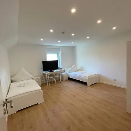 شقة Kernsaniertes Monteurhaus Mit 2 In