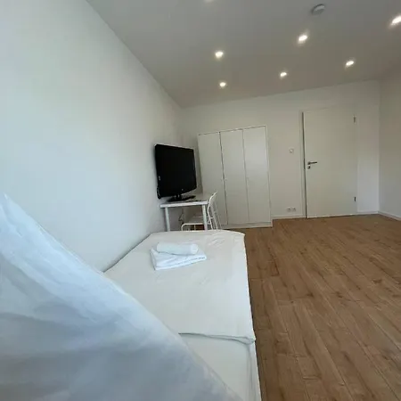 Kernsaniertes Monteurhaus Mit 2 In Wirges