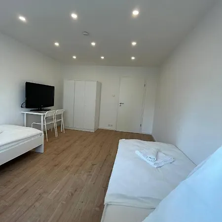 Kernsaniertes Monteurhaus Mit 2 In شقة *