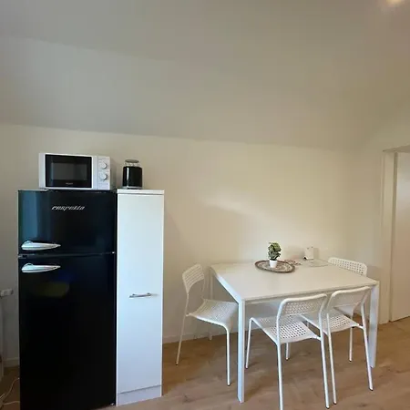 Kernsaniertes Monteurhaus Mit 2 In *