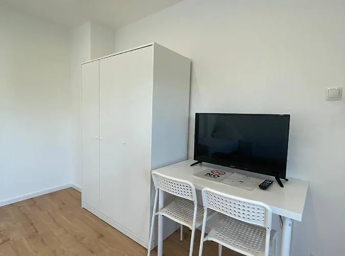 Kernsaniertes Monteurhaus Mit 2 In Wirges