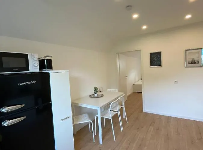 Kernsaniertes Monteurhaus Mit 2 In * Wirges