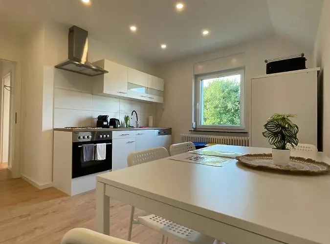 Kernsaniertes Monteurhaus Mit 2 In