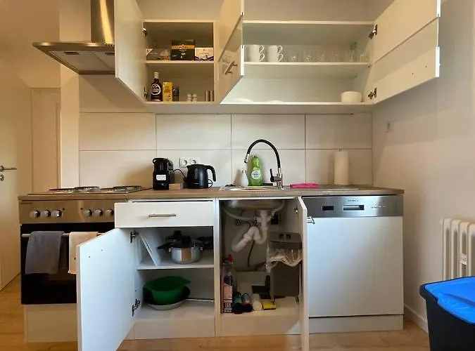 Kernsaniertes Monteurhaus Mit 2 In