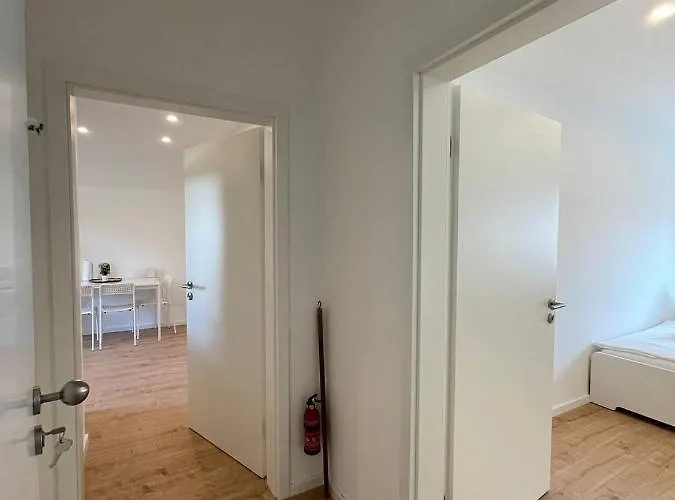 Kernsaniertes Monteurhaus Mit 2 In *