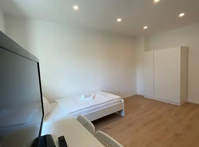 Kernsaniertes Monteurhaus Mit 2 In Lägenhet Wirges