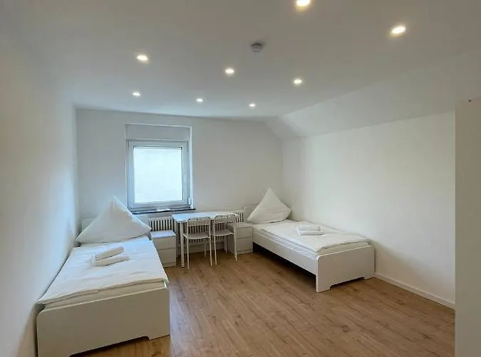 Kernsaniertes Monteurhaus Mit 2 In Lägenhet Wirges